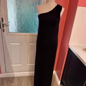 Elegant One-Shoulder Black Dress